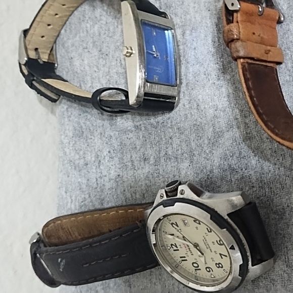 22 Watches - Picture 7 of 12